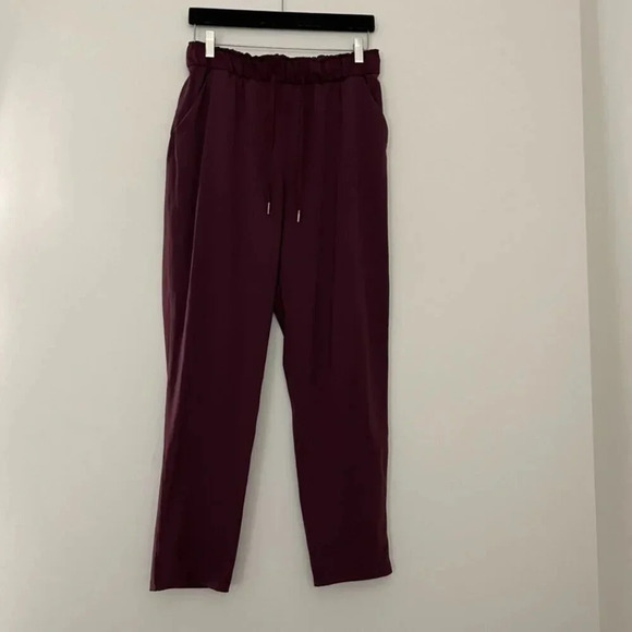 Lululemon Keep Moving High Rise 7/8 Pants in Cassis Maroon Size 8 - Picture 1 of 6
